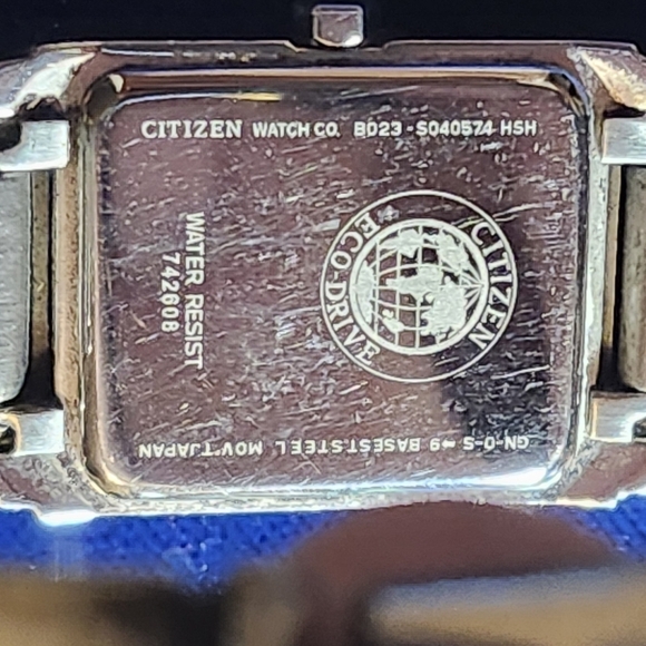 Vintage Y2K Womens Citizen Eco-Drive Tank Watch with simulated diamond bezel - Picture 6 of 8